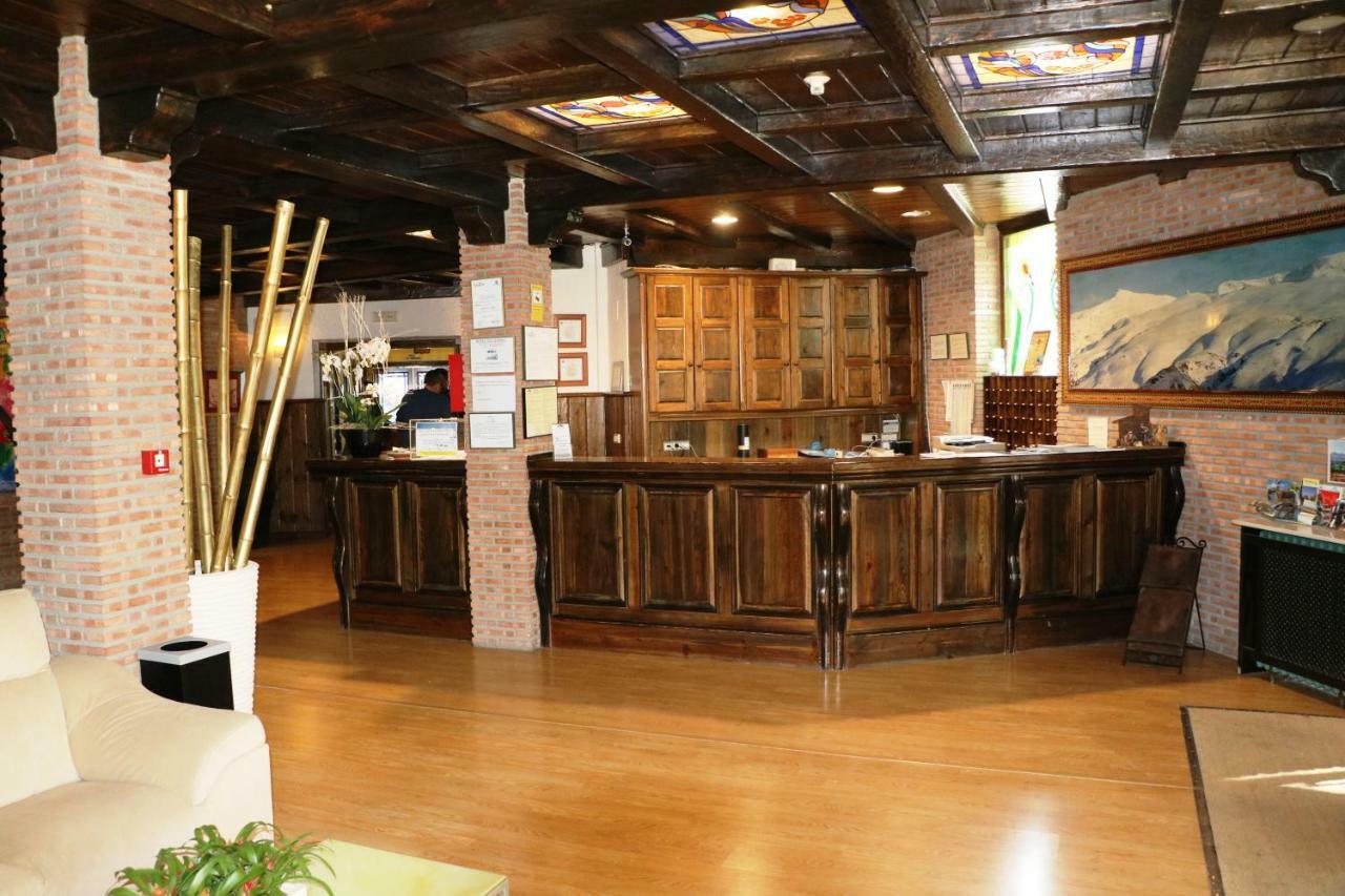 埃尔格拉酒店 圭哈尔谢拉 外观 照片